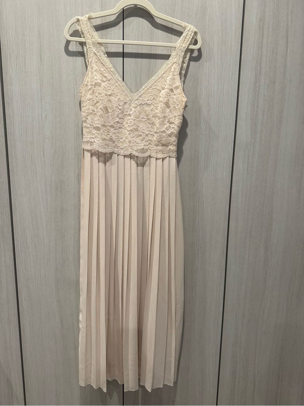 Little Mistress Cream Lace Bodice Pleated Dress Sz 4